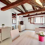 Ca\'Moderna